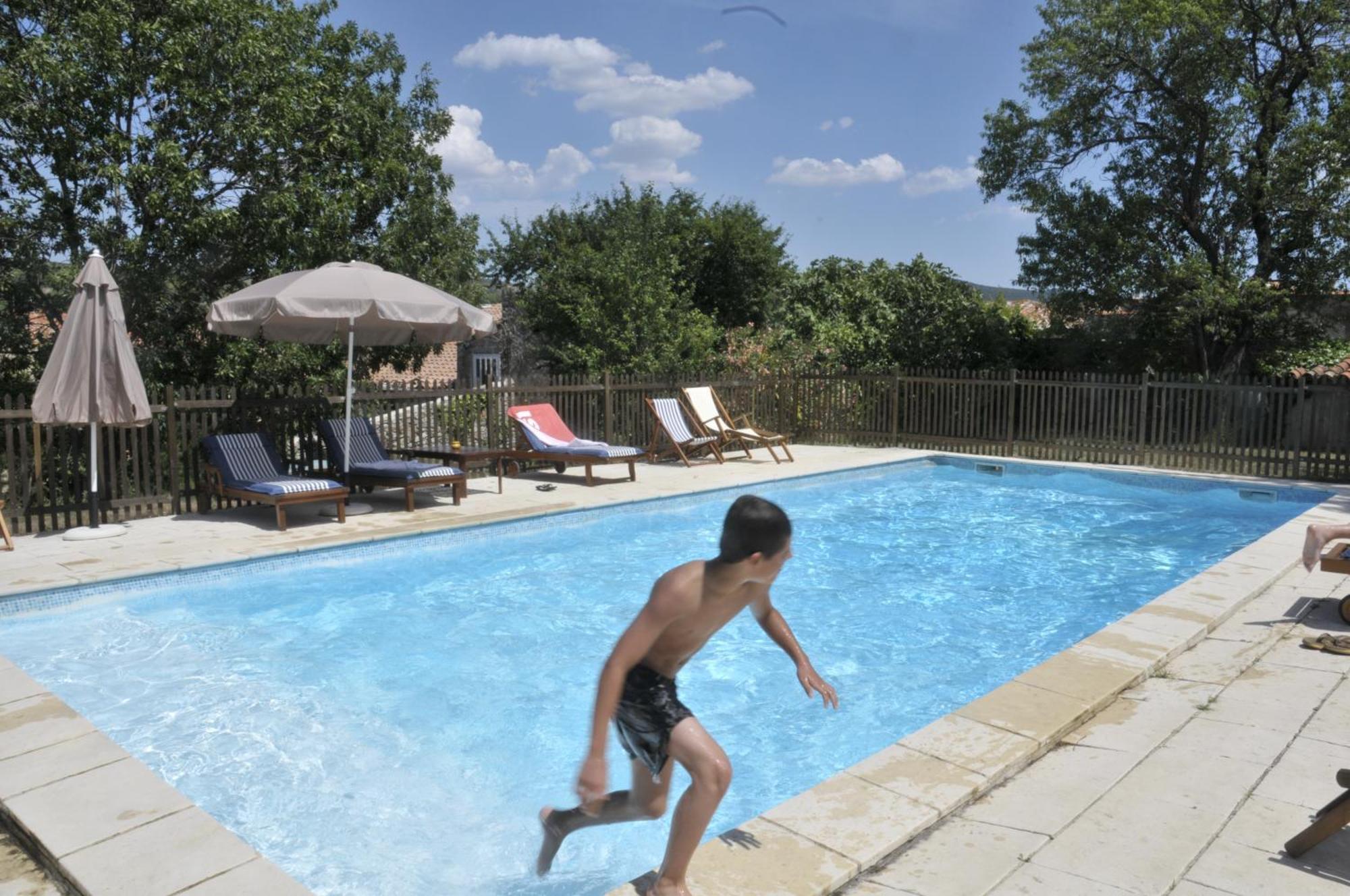 Mas Montluzia Bed & Breakfast Cascastel-des-Corbières Dış mekan fotoğraf
