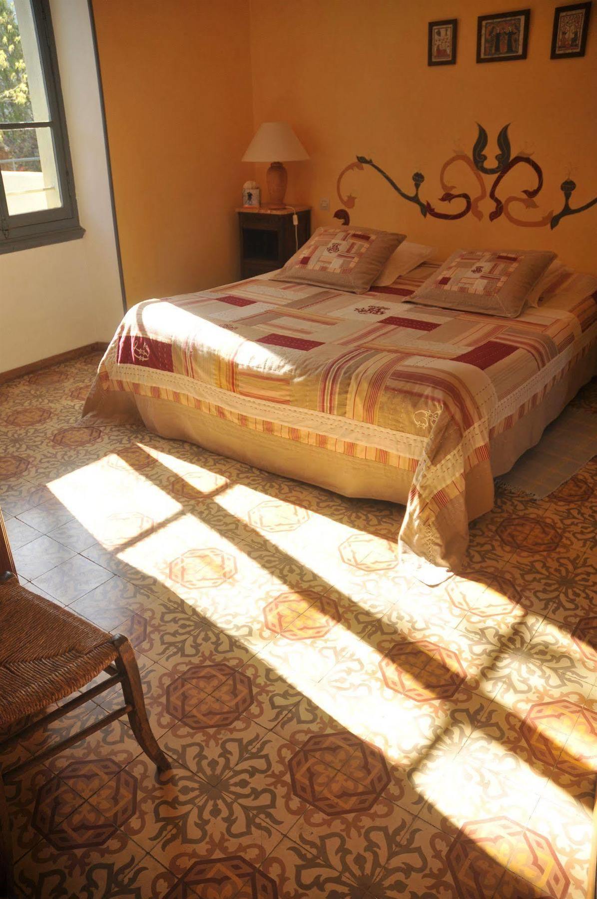 Mas Montluzia Bed & Breakfast Cascastel-des-Corbières Dış mekan fotoğraf
