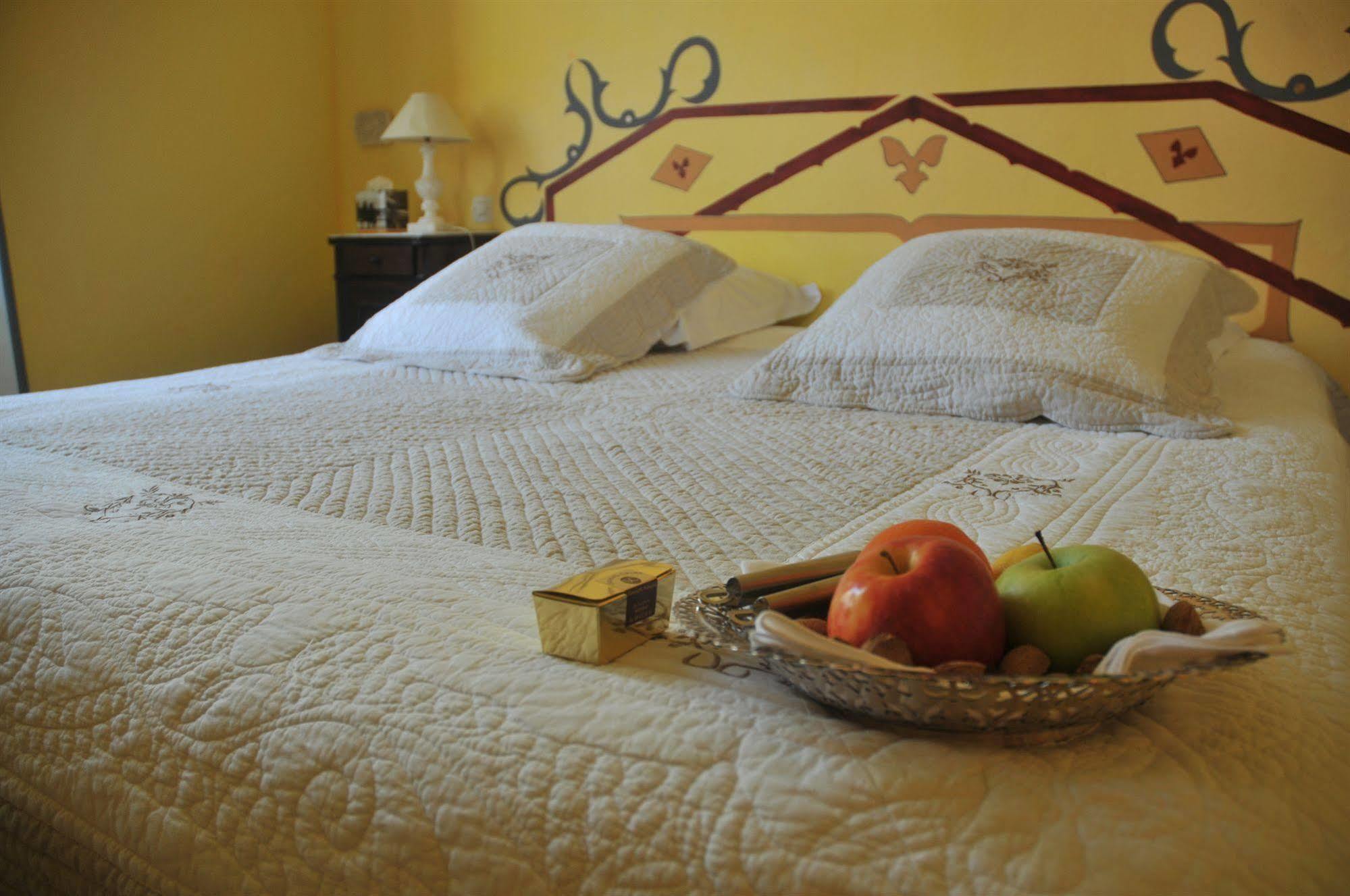 Mas Montluzia Bed & Breakfast Cascastel-des-Corbières Dış mekan fotoğraf