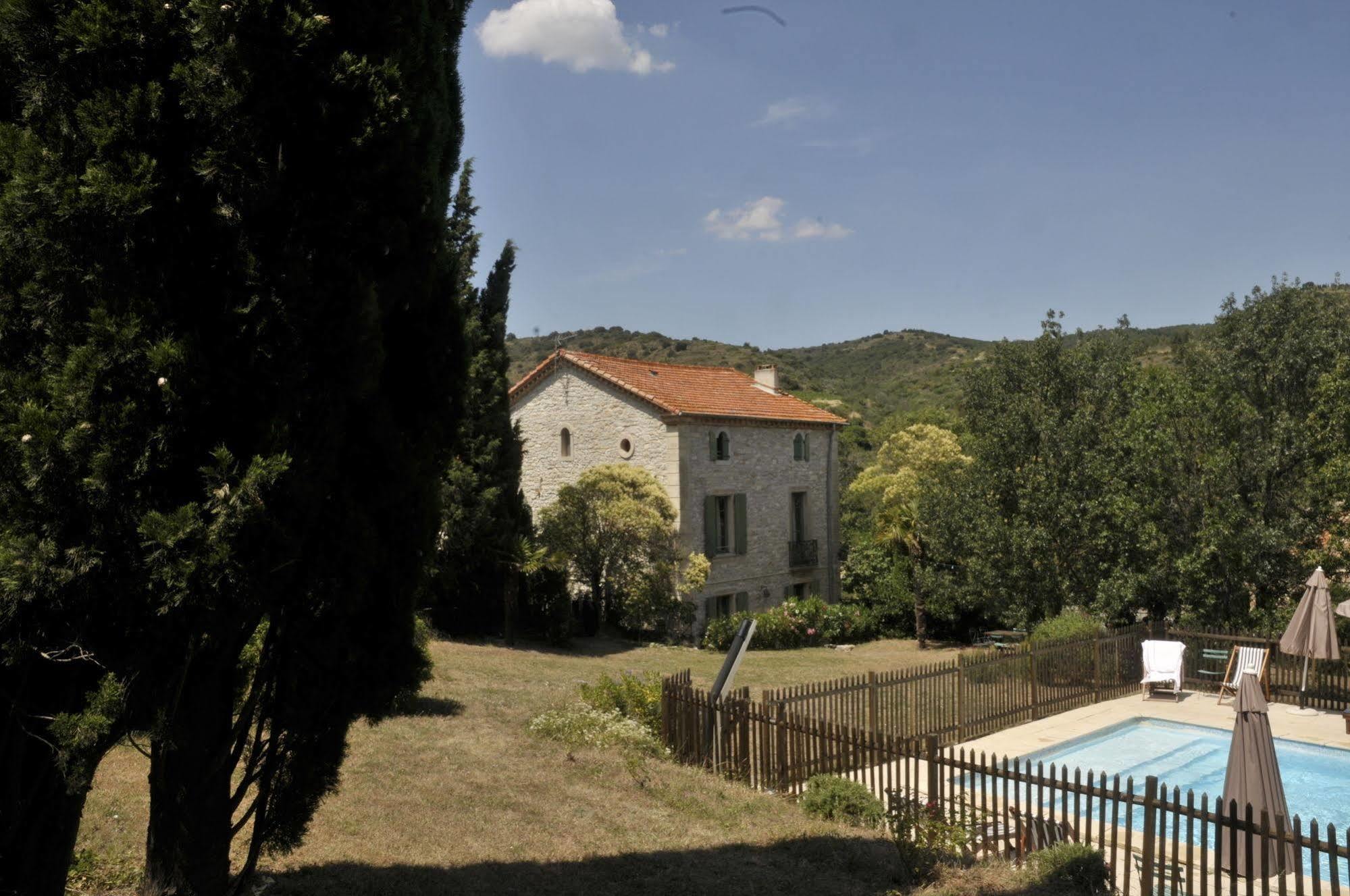 Mas Montluzia Bed & Breakfast Cascastel-des-Corbières Dış mekan fotoğraf